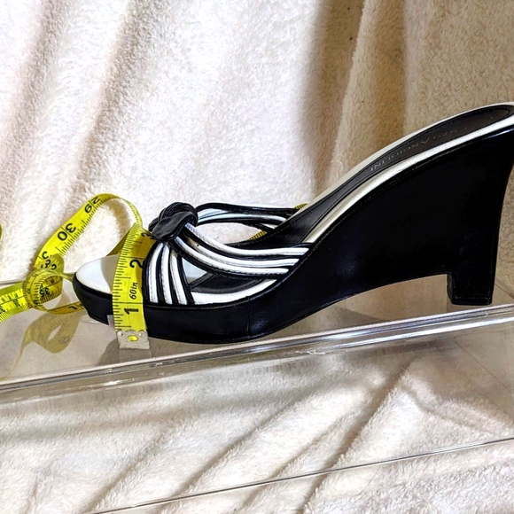 Women's Enzo Angiolini Black & White Wedge Platform Slides | Size 8.5 - Picture 11 of 11